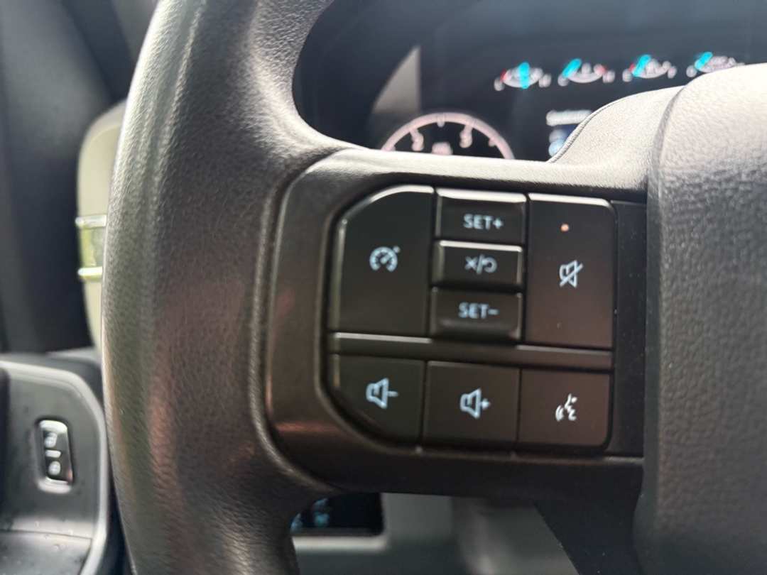 2024 Ford F-350Sd Lariat - Image 32