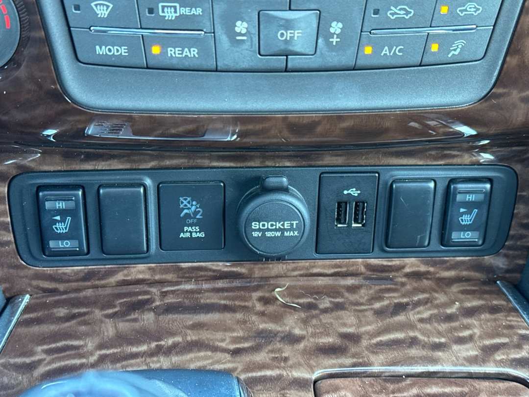 2019 Nissan Armada SL - Image 21