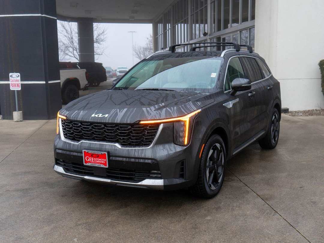 2026 Kia Sorento EX - Image 3