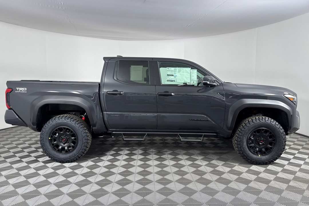 Toyota Tacoma - Image 2