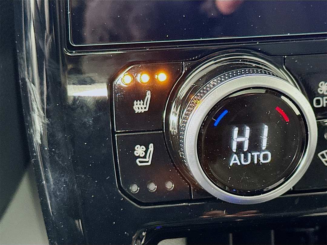 2026 Toyota Highlander Limited - Image 21