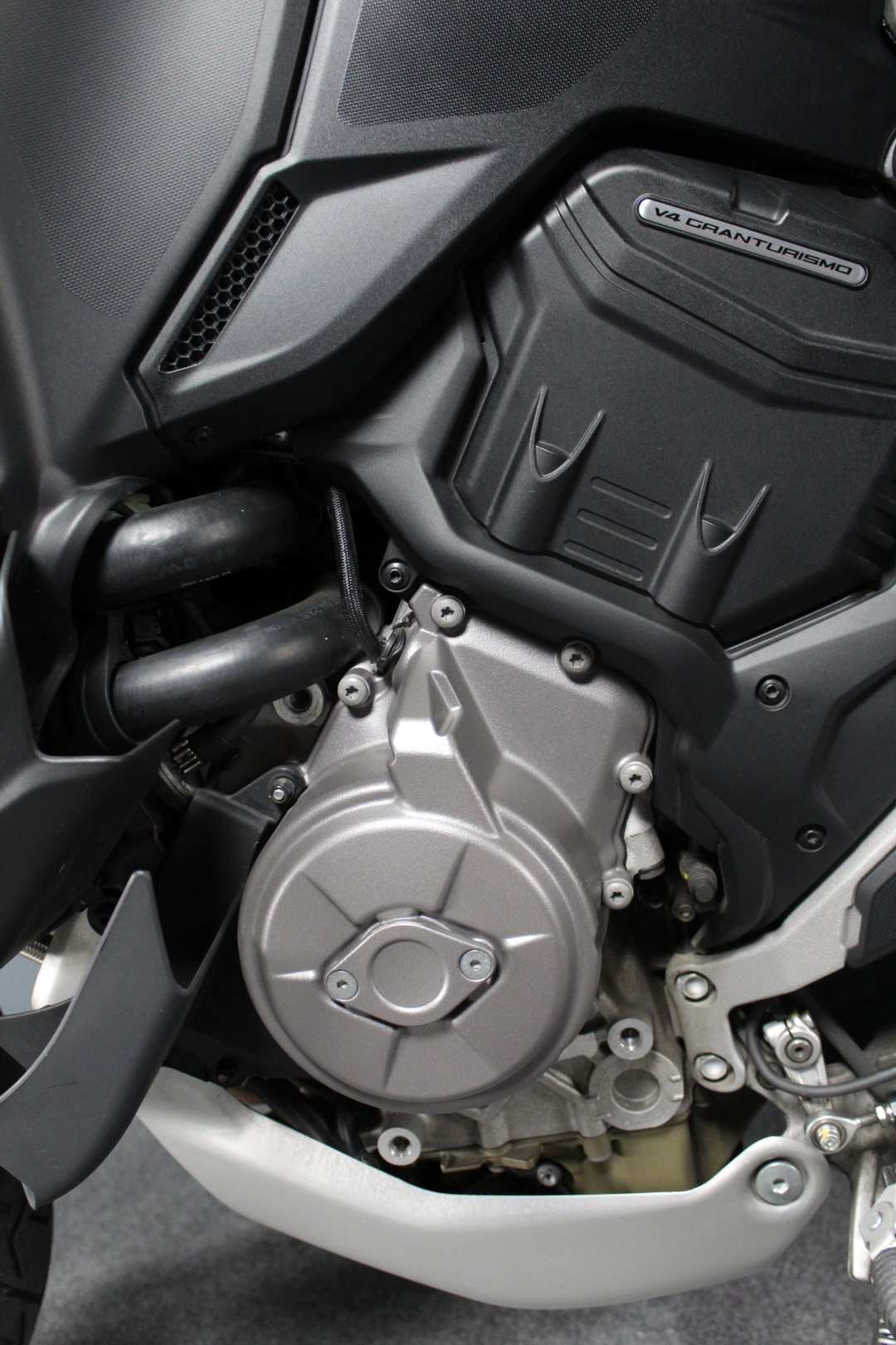 2022 Ducati Multistrada V4 S Travel & Radar - Image 13