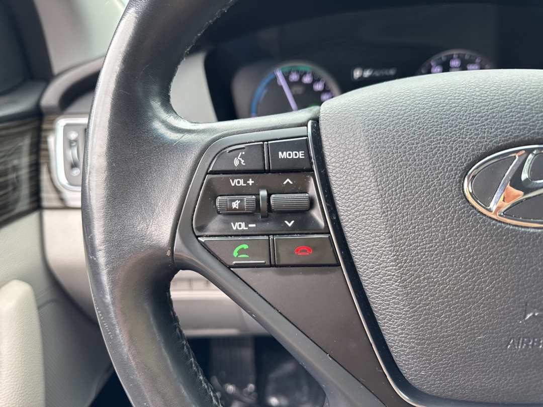 2016 Hyundai Sonata Limited - Image 35