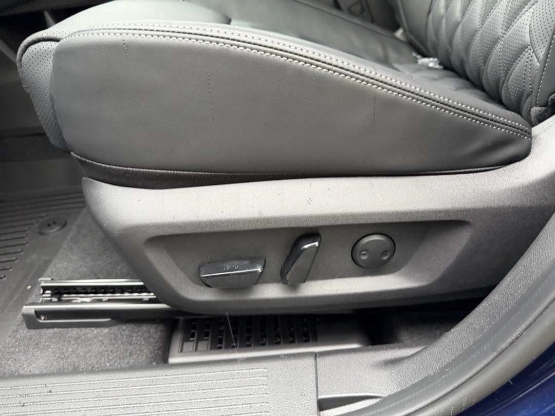 2026 Nissan Rogue Platinum - Image 15