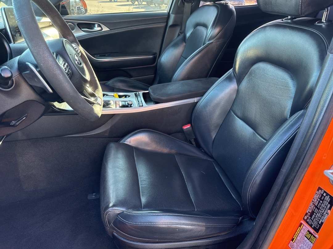 2019 Kia Stinger GTS - Image 13