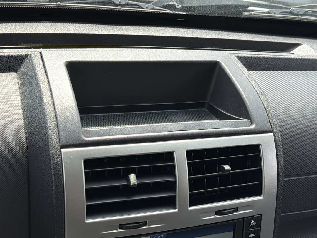 2011 Dodge Nitro Heat - Image 2
