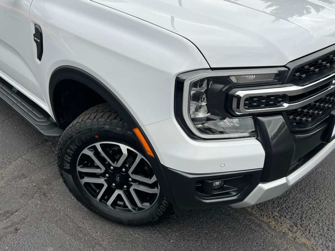 2026 Ford Ranger Lariat - Image 2