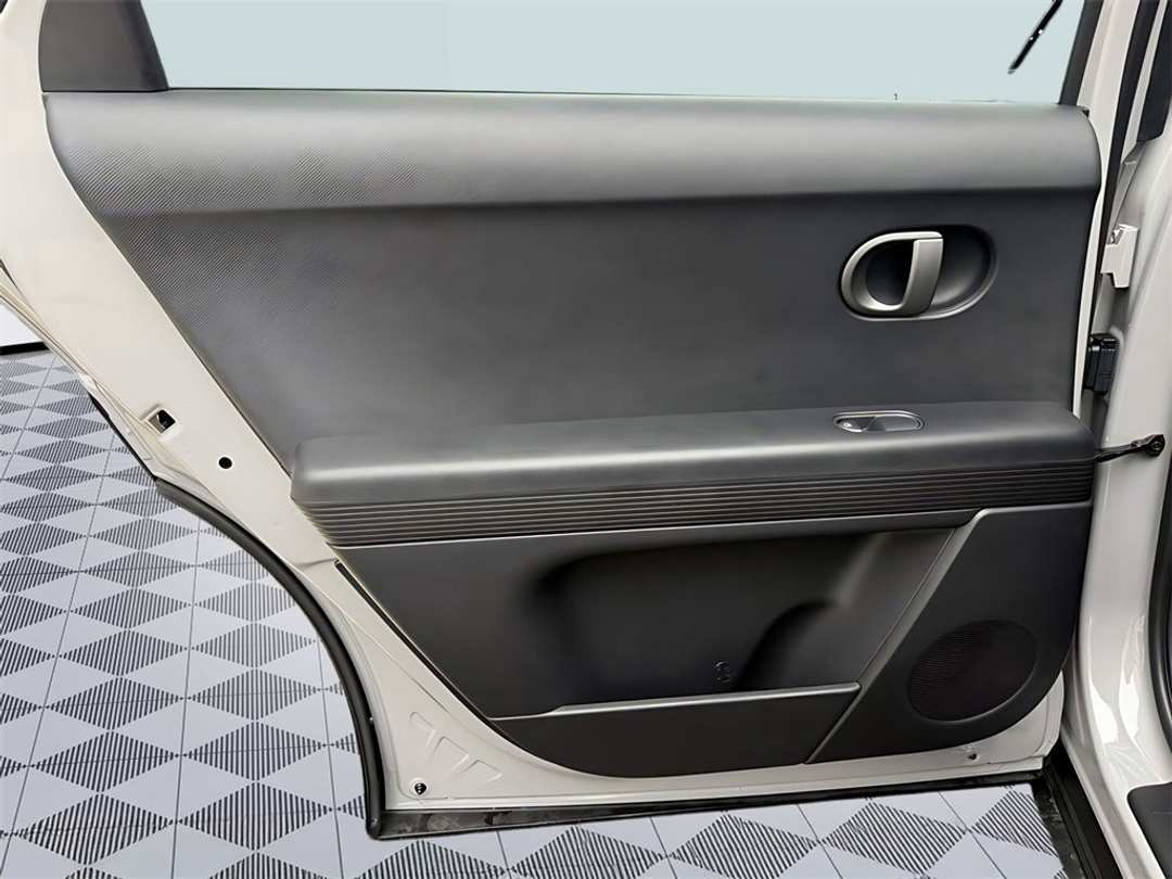 2026 Hyundai Ioniq 5 SEL - Image 29