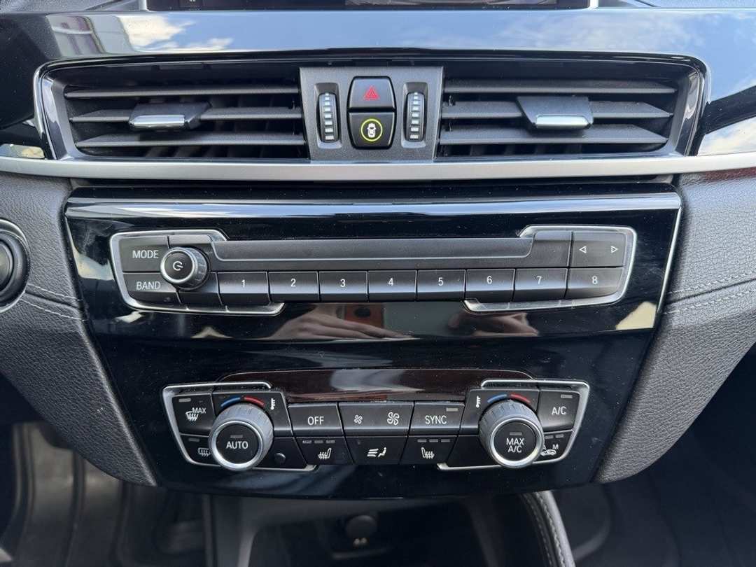 2020 BMW X1 xDrive28i - Image 25