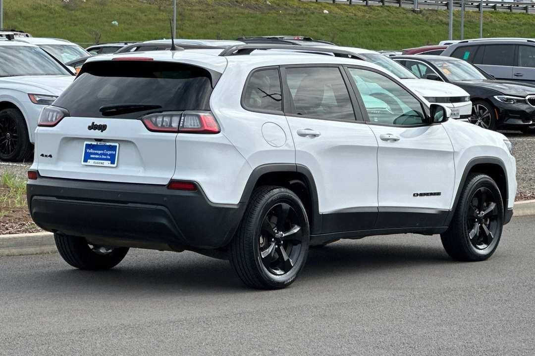 2020 Jeep Cherokee Altitude - Image 3