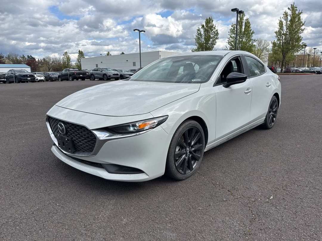 2024 MAZDA Mazda3 2.5 S Select Sport - Image 3