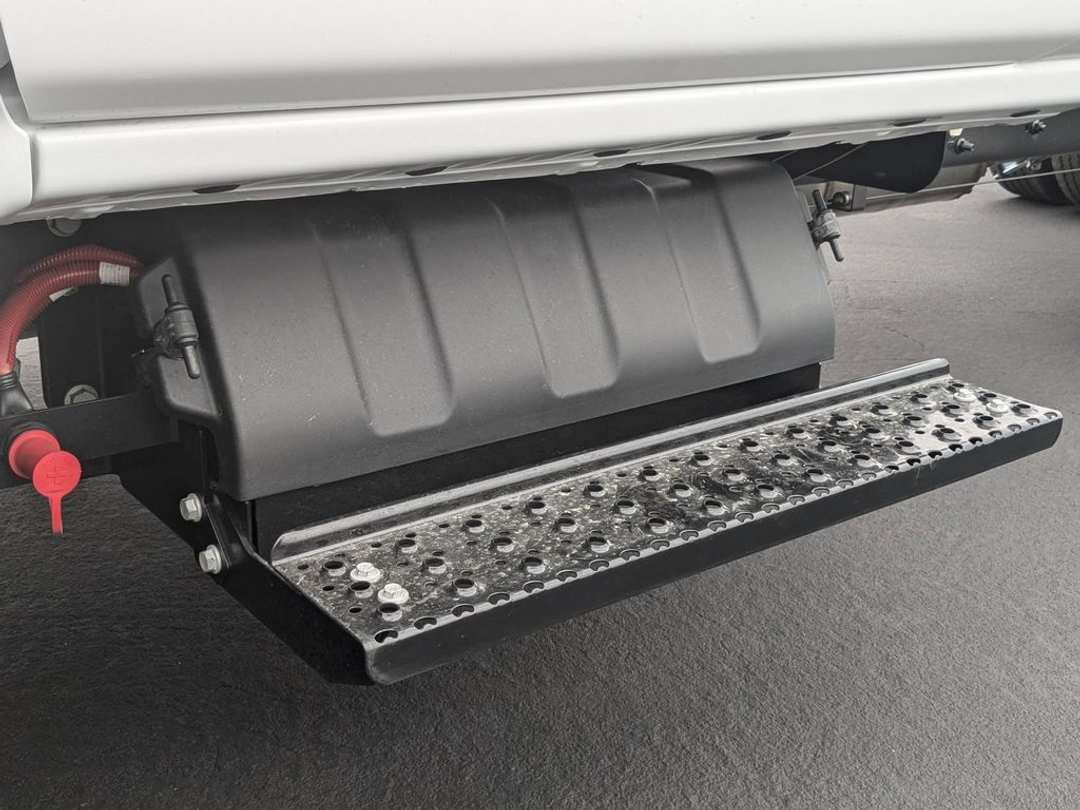 2024 Chevrolet Silverado 4500Hd Work - Image 30