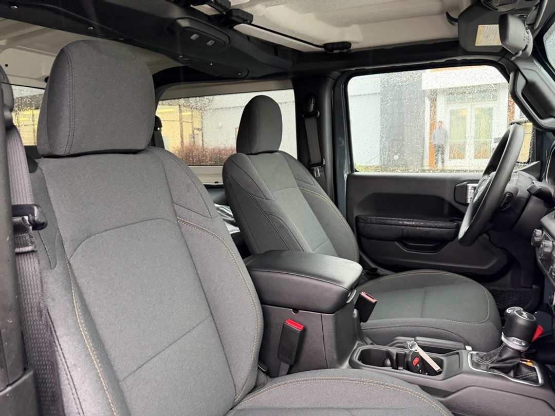 2026 Jeep Wrangler Sport - Image 30