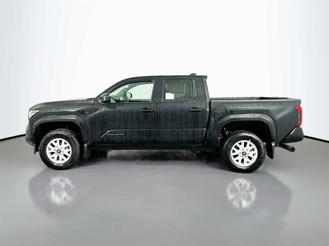 2025 Toyota Tacoma SR5 - Image 4