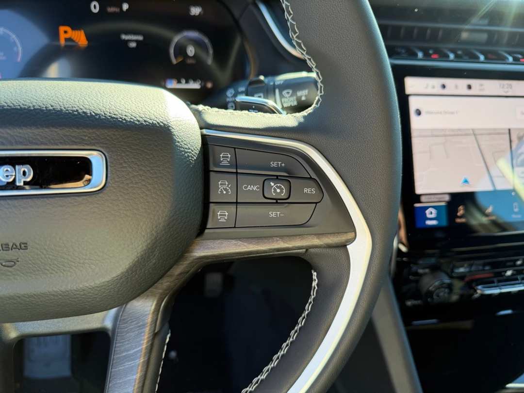 2025 Jeep Grand Cherokee Limited - Image 19