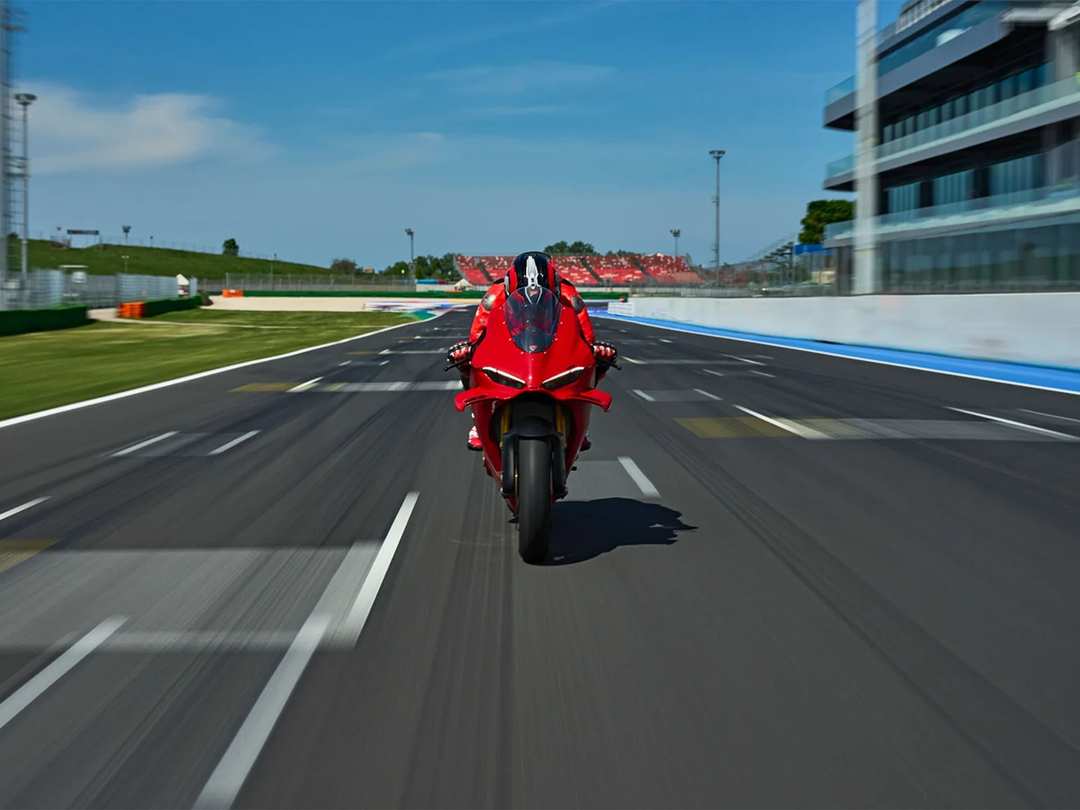 2025 Ducati Panigale V4 S - Image 13