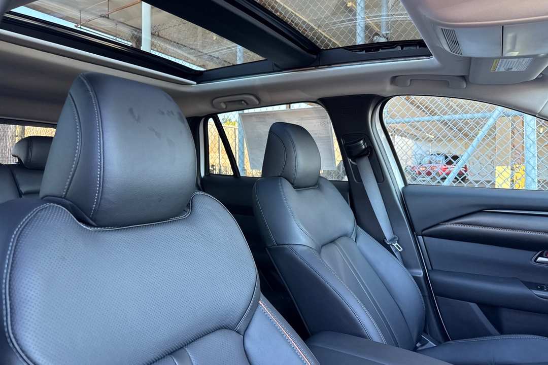 2026 MAZDA Cx-50 Premium - Image 17