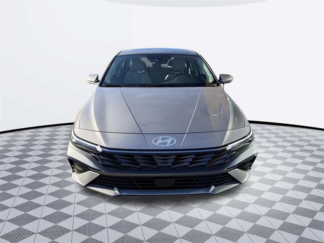 2026 Hyundai Elantra Limited - Image 3