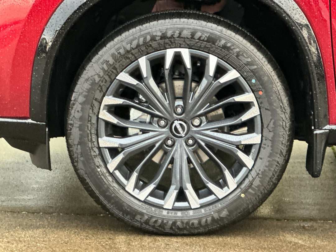 2026 Nissan Rogue Platinum - Image 23