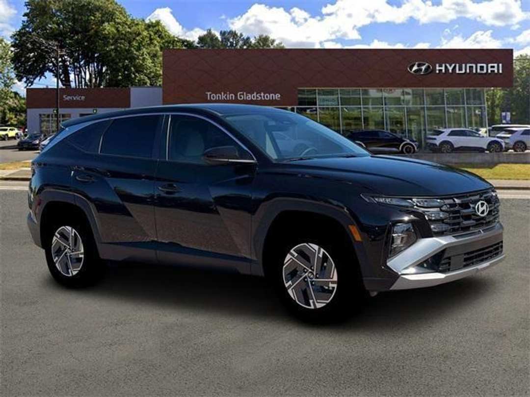 2026 Hyundai Tucson Blue SE - Image 10