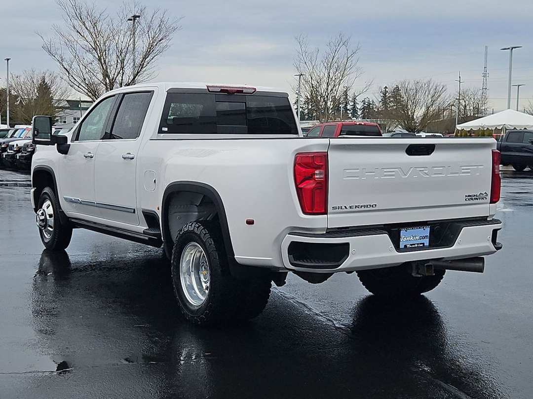 2025 Chevrolet Silverado 3500Hd High Country - Image 3