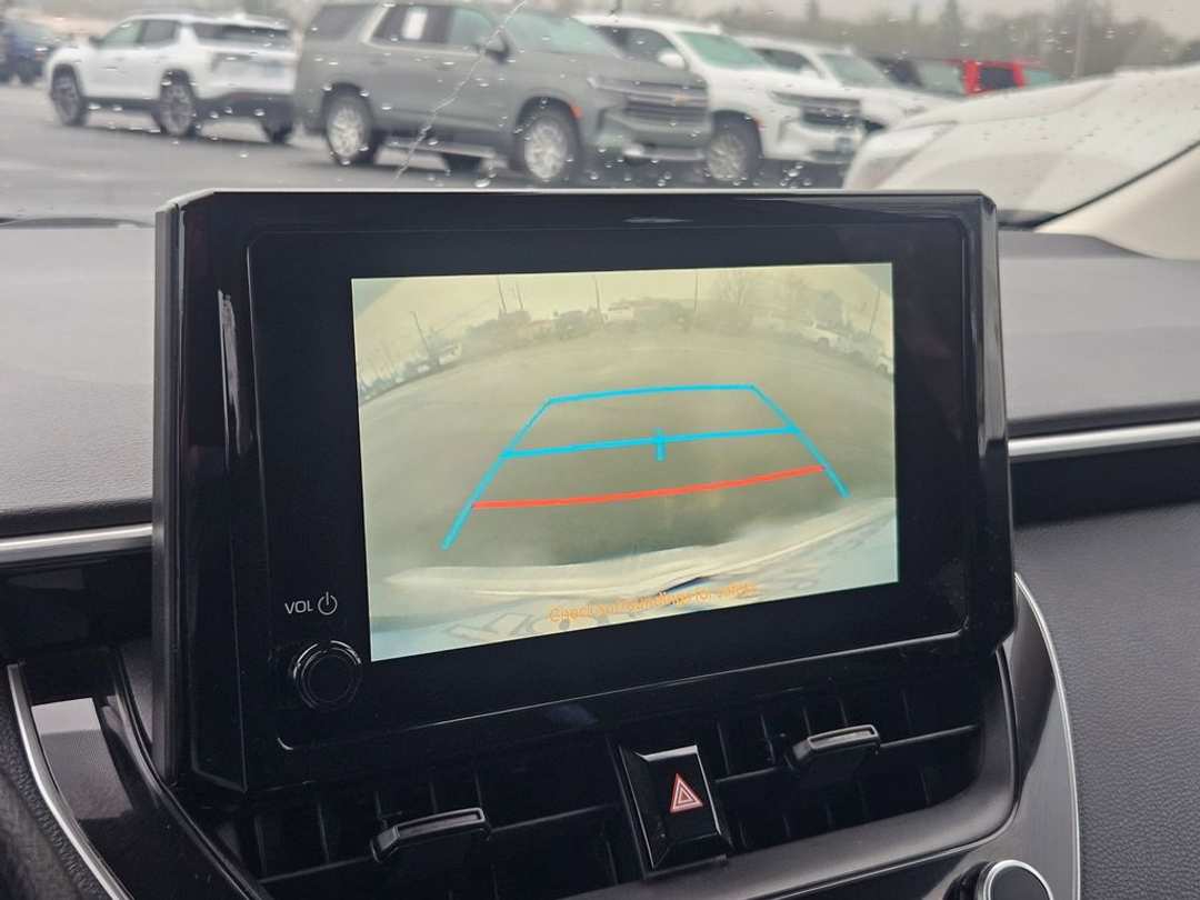 2025 Toyota Corolla LE - Image 21