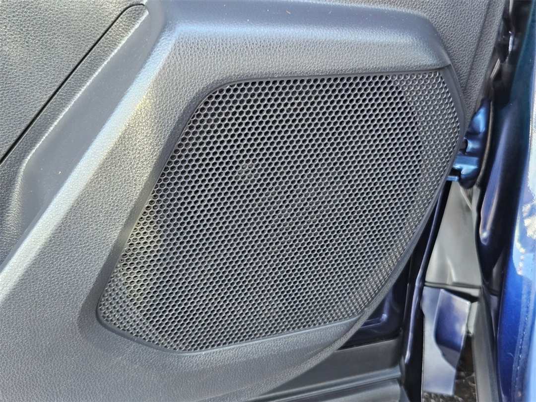 2020 Toyota Highlander XLE - Image 12