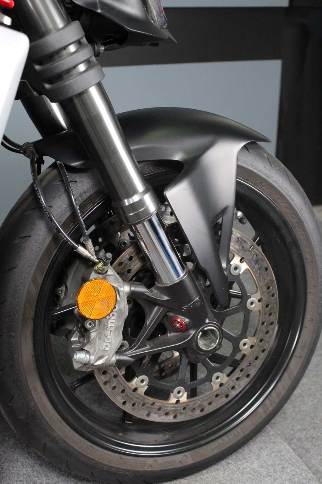 2024 Ducati Streetfighter V2 - Image 6