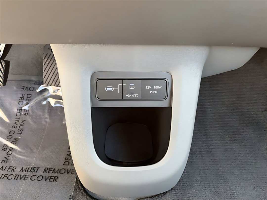 2026 Hyundai Ioniq 5 SEL - Image 23