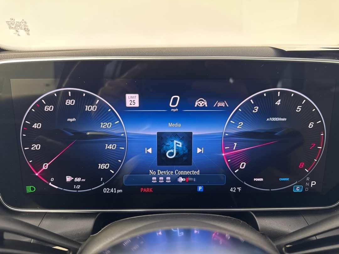 2026 Mercedes-Benz GLC GLC 300 - Image 33