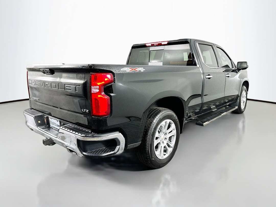 2025 Chevrolet Silverado 1500 LTZ - Image 8