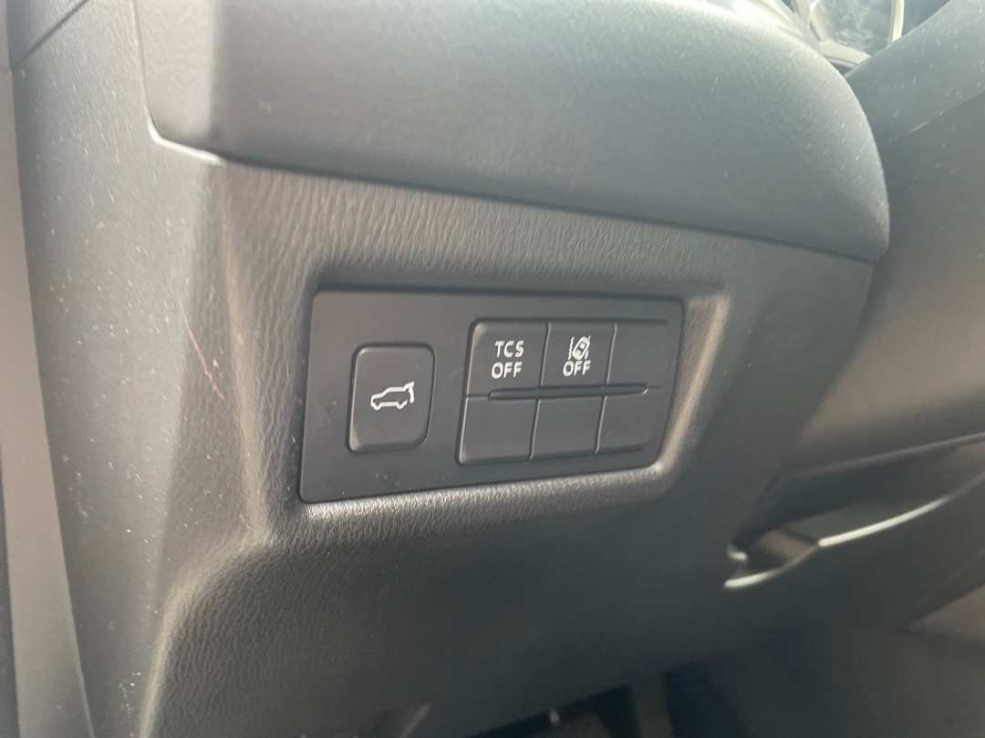 2020 MAZDA CX-5 Touring - Image 11