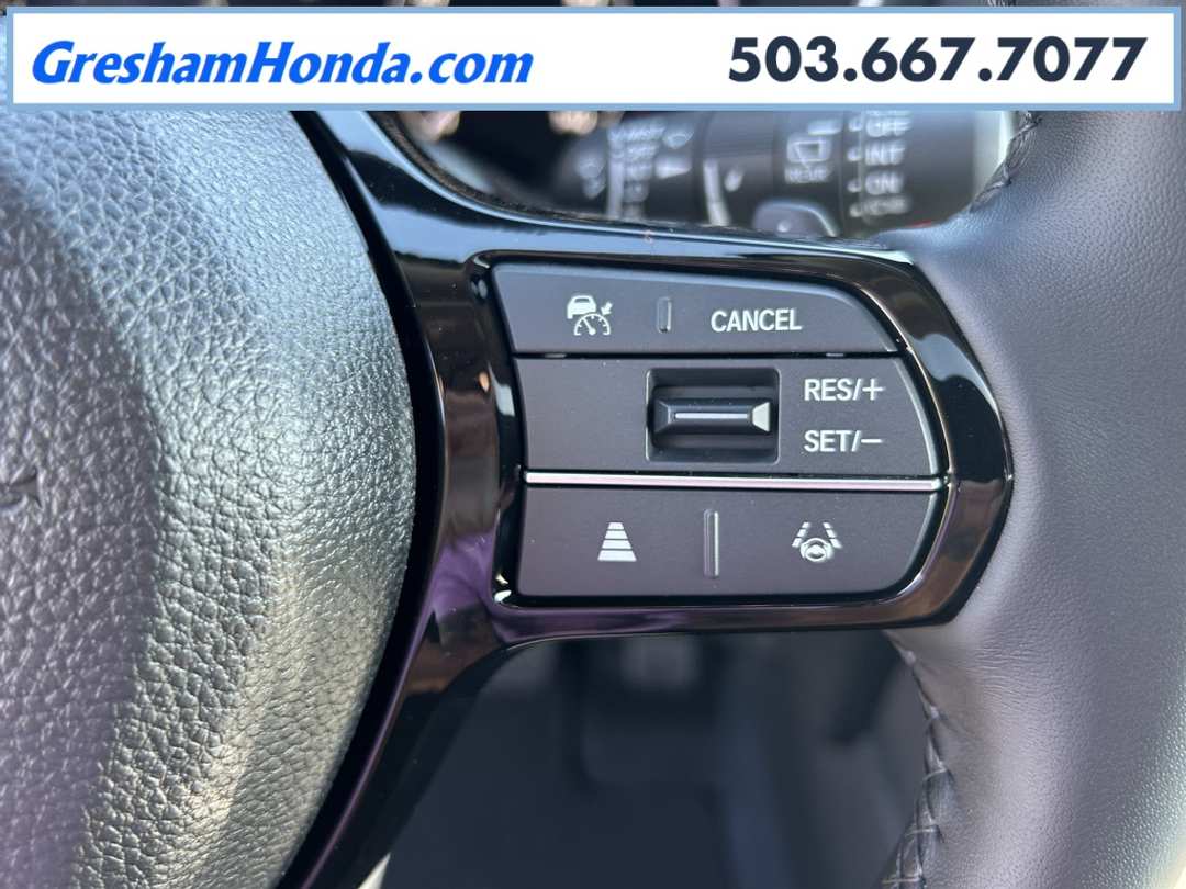 2025 Honda Pilot Touring - Image 15