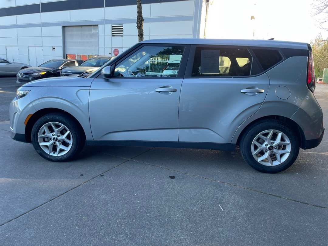 2024 Kia Soul LX - Image 7