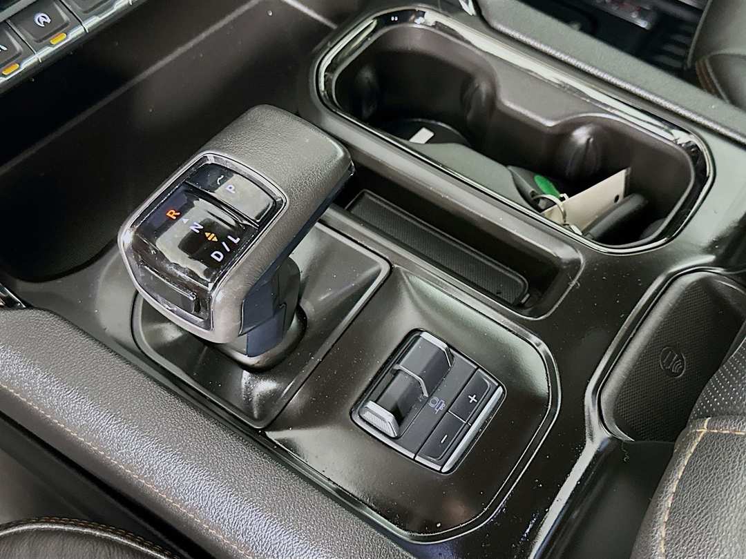 2022 GMC Sierra 1500 AT4 - Image 18