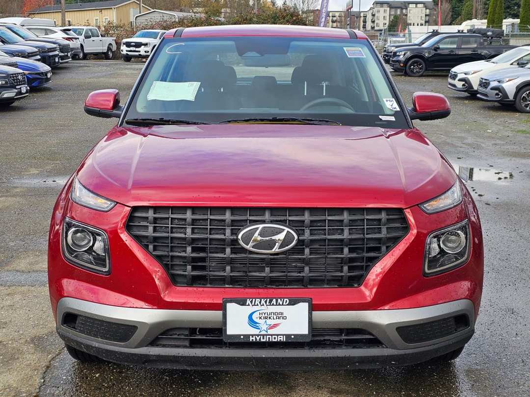 2025 Hyundai Venue SE - Image 2