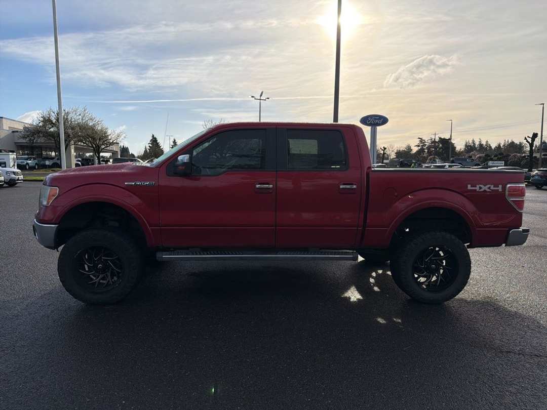 2010 Ford F-150 Lariat - Image 2