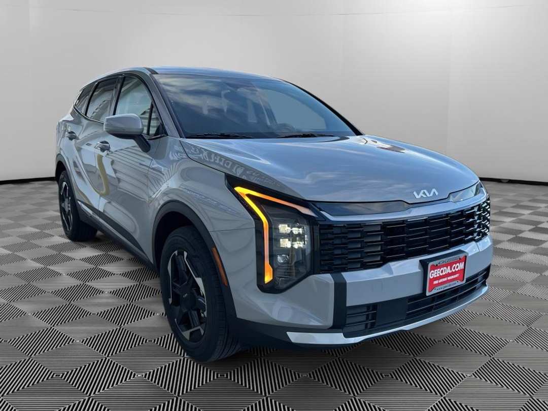 2026 Kia Sportage S - Image 3