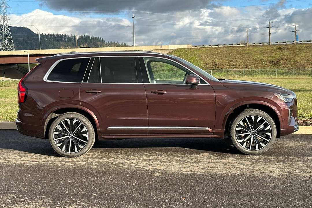 2026 Volvo Xc90 T8 Ultra - Image 2