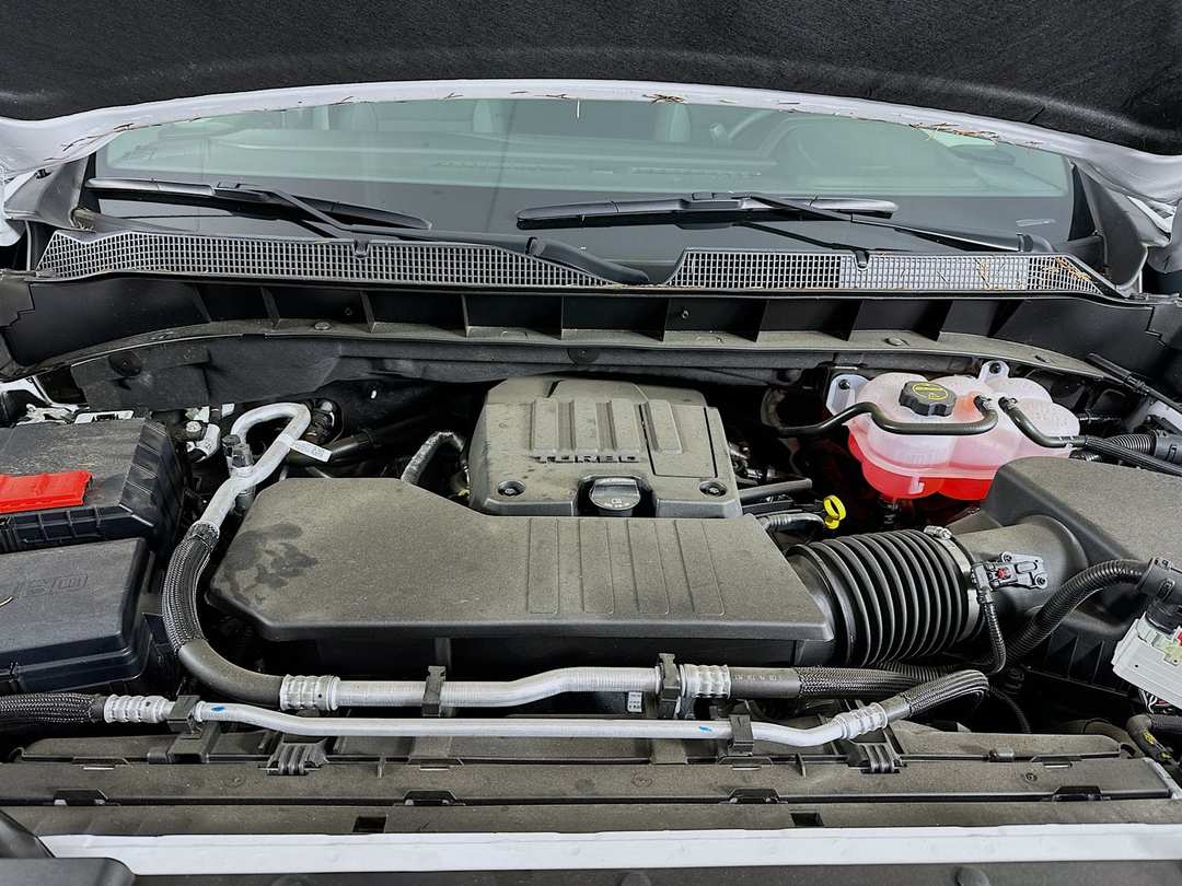 2025 Chevrolet Silverado 1500 RST - Image 31