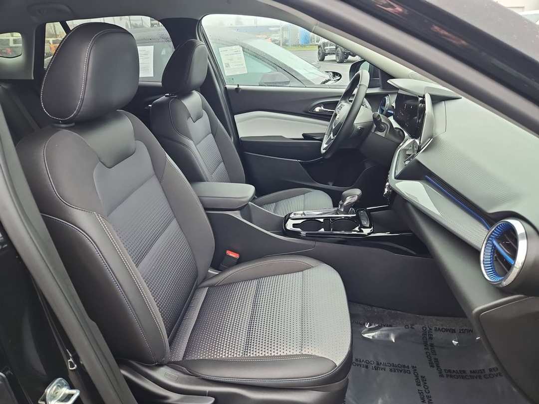 2025 Chevrolet Trax LT - Image 28