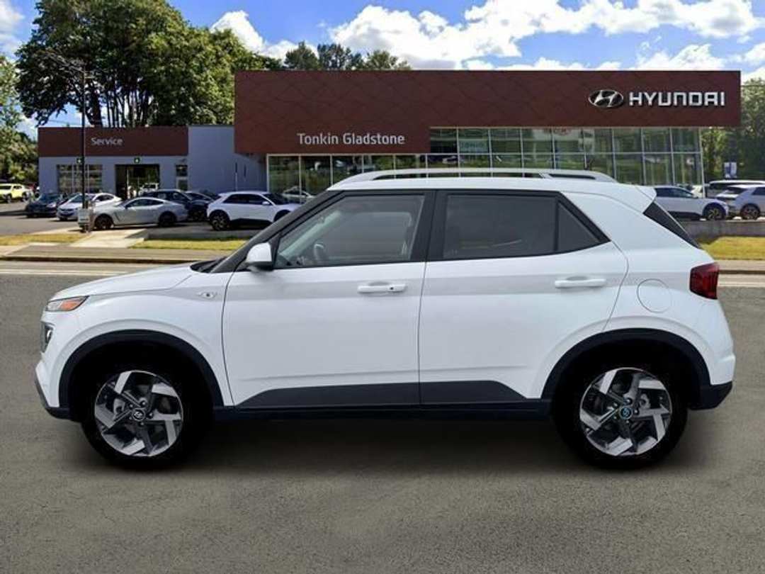 2026 Hyundai Venue SEL - Image 3