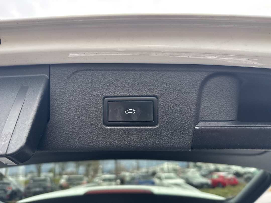 2021 Volkswagen Atlas SEL Premium - Image 22