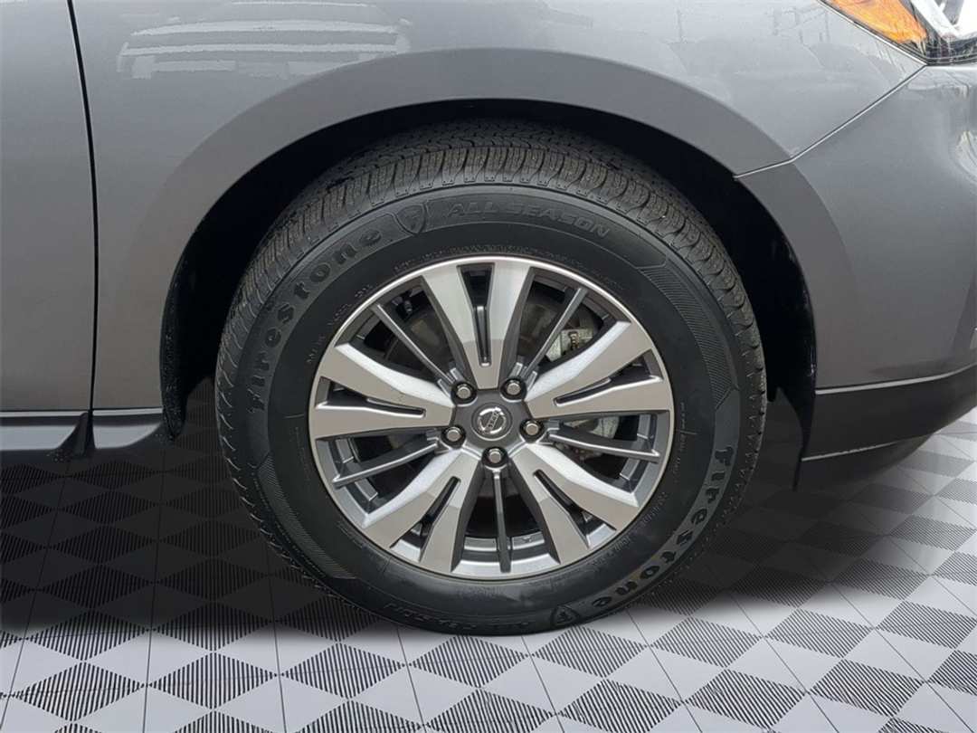 2020 Nissan Pathfinder S - Image 29