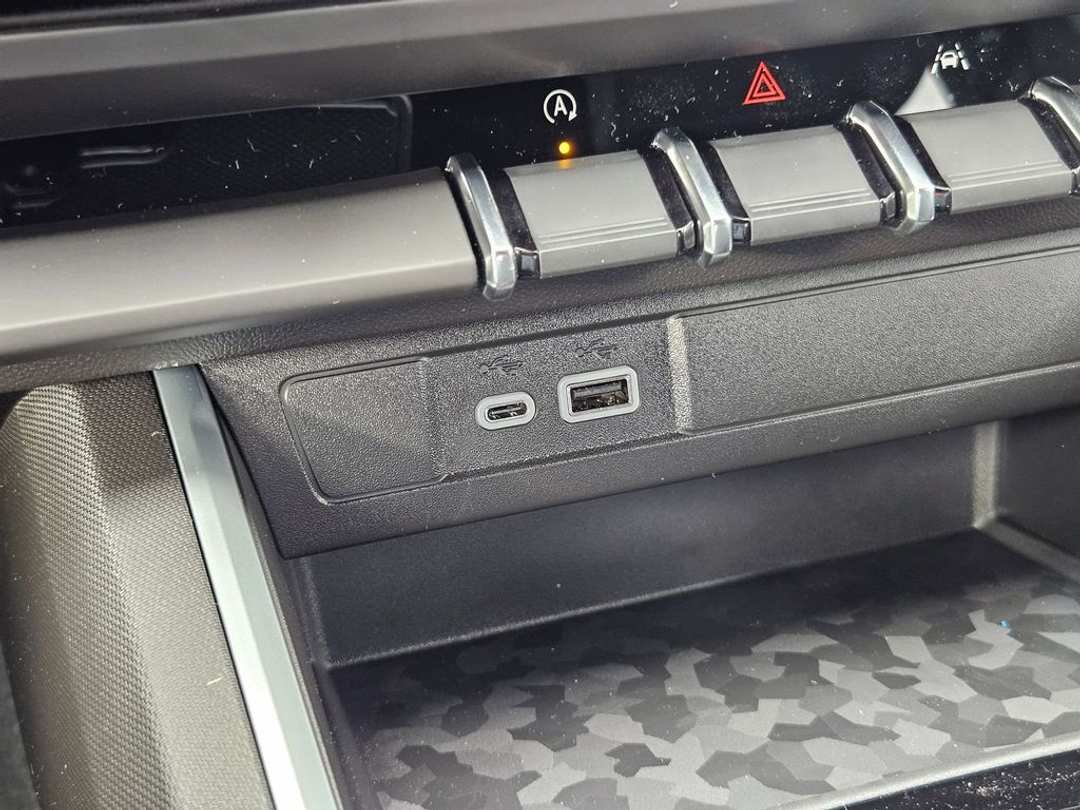 2026 Chevrolet Colorado Trail Boss - Image 25