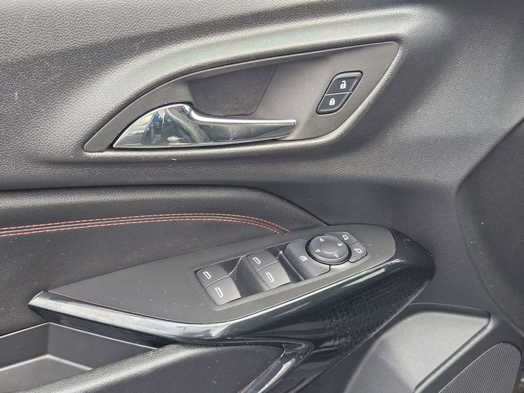 2025 Chevrolet Trax 2RS - Image 11