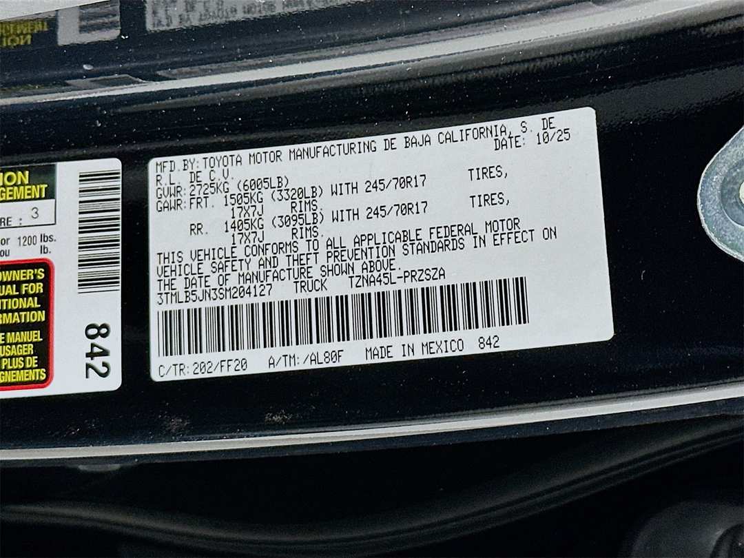 2025 Toyota Tacoma SR5 - Image 31