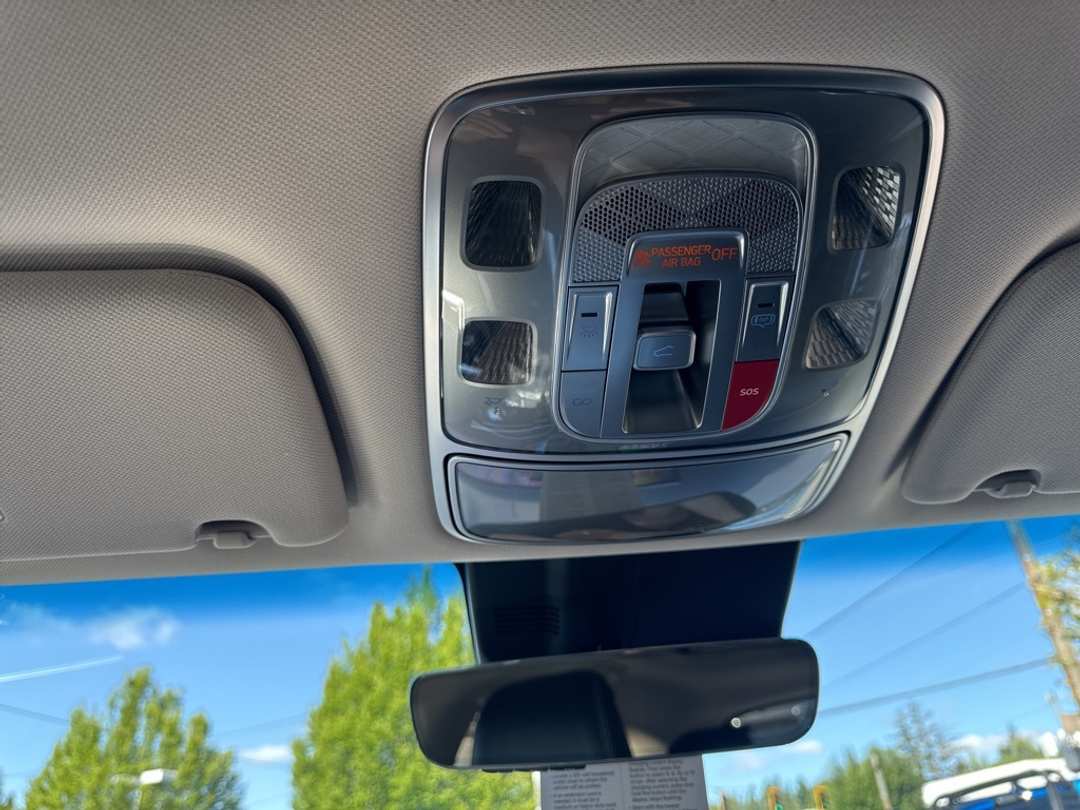 2026 Genesis Electrified Gv70 - Image 34