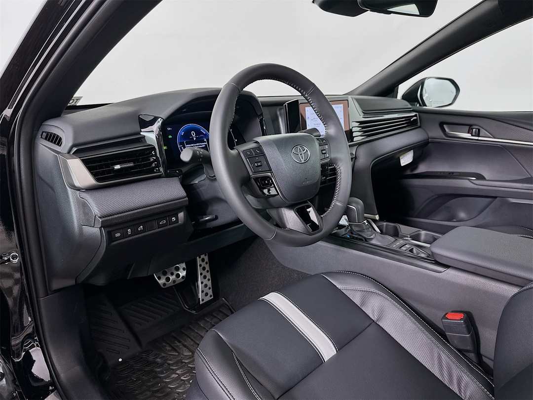 2026 Toyota Camry SE Nightshade - Image 9