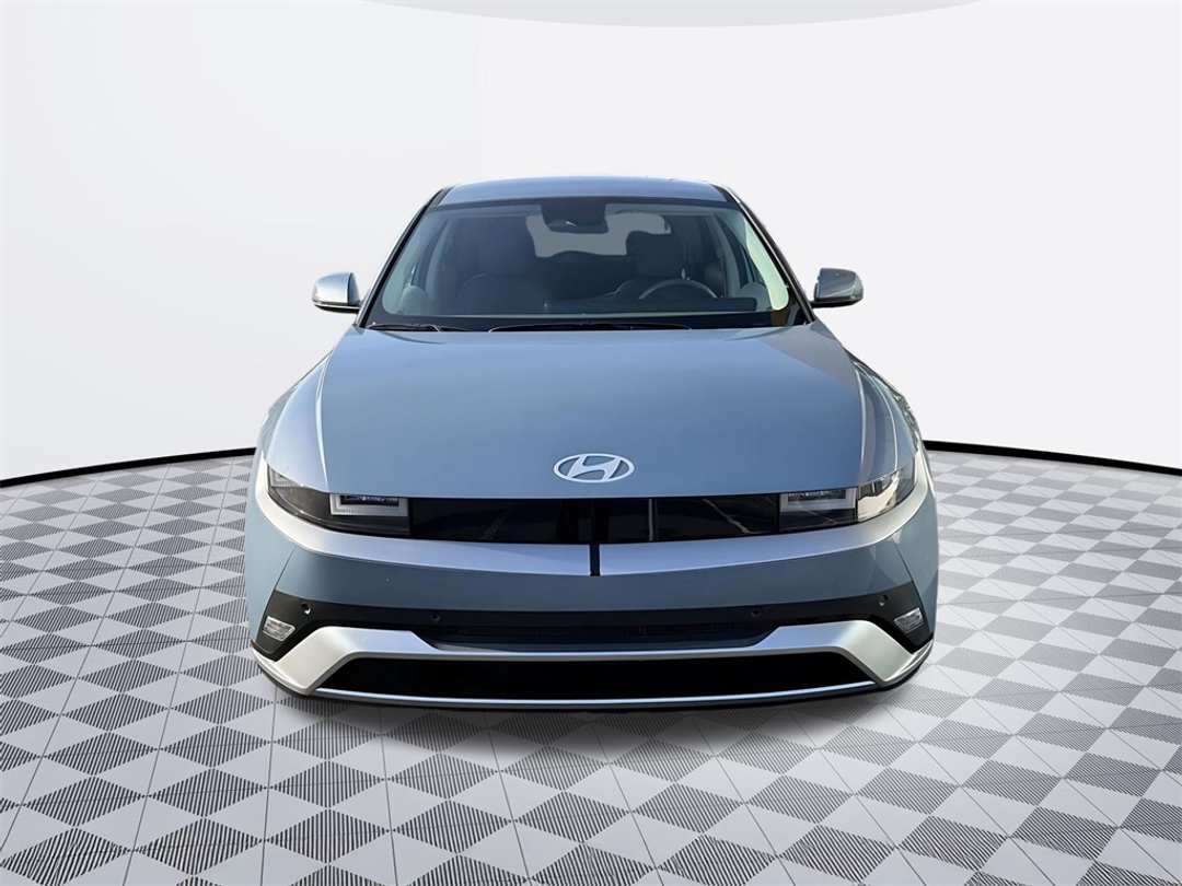 2026 Hyundai Ioniq 5 SEL - Image 3